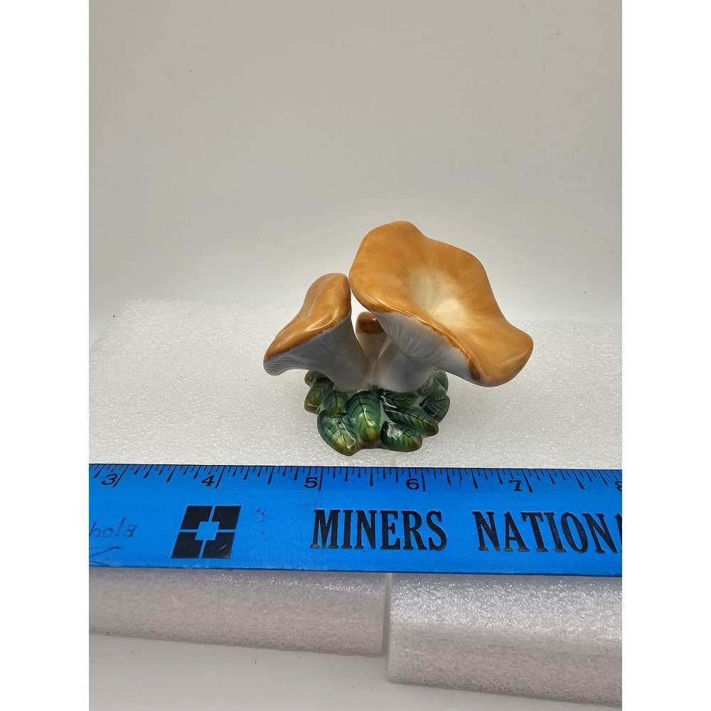 Herend Hungary Porcelain Mushroom Figurine Hand Painted 8973-0-00/C 2001